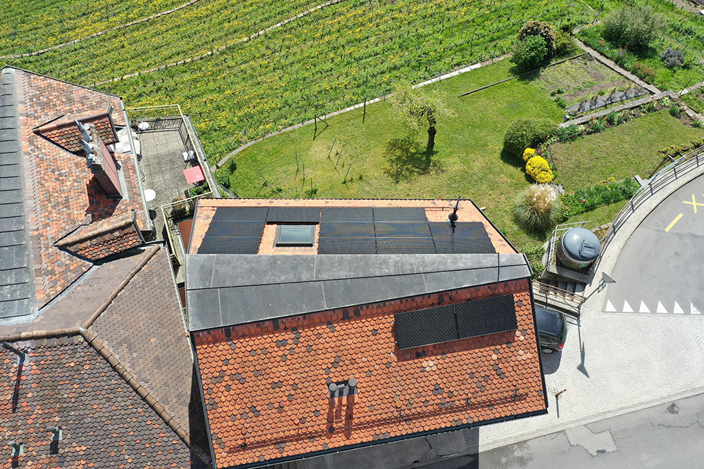 Installation de 14 modules photovoltaïques à Chexbres, Suisse romande, par Solis Energie